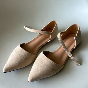 Women's Beige Flat Shoes